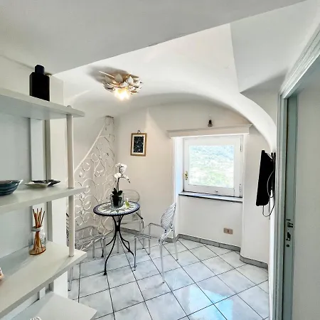 Limoncello Luxury In Piazzetta With Terrace View Капри
